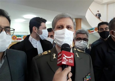  امیر حاتمی: وزارت دفاع برای واکسیناسیون به کمک وزارت بهداشت آمده است 