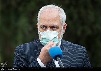 محمدجواد ظریف وزیر امور خارجه در جمع خبرنگاران - حاشیه جلسه هیئت دولت