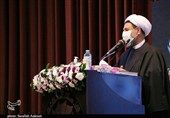 امام جمعه کرمان: تمام قوا برای روان شدن مسیر تولید و صادرات در کشور پای کار بیایند