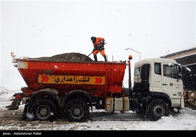 بارش برف سنگین در گردنه اسدآباد همدان