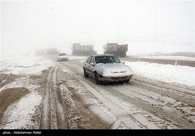 بارش برف سنگین در گردنه اسدآباد همدان