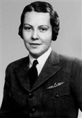 رپرتاژ شهر فرودگاهی برای آتاتورک؛ پدرخوانده‌ای که اولین زن خلبان نظامی جهان را پرورش داد