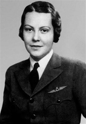  رپرتاژ شهر فرودگاهی برای آتاتورک؛ پدرخوانده‌ای که اولین زن خلبان نظامی جهان را پرورش داد 
