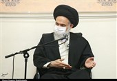 آیت‌الله حسینی بوشهری: دشمن به‌دنبال ایجاد فاصله بین مردم و انقلاب اسلامی است