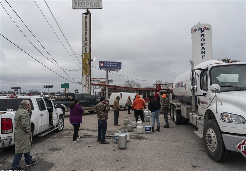Texas Residents Dealing with Water, Food Shortages amid Severe Winter Storm