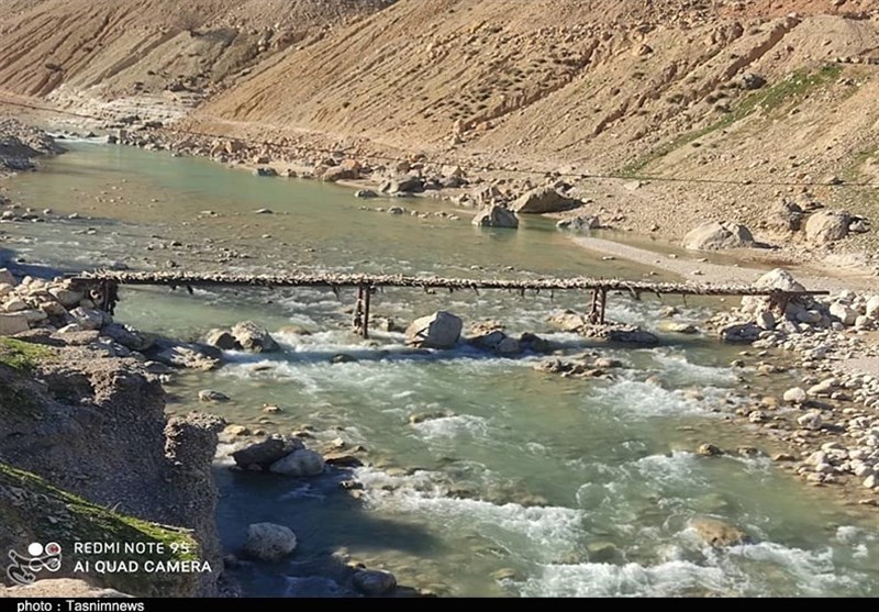 پل روستای &quot;آبمورد&quot; در استان کهگیلویه و بویراحمد را آب برد+تصاویر