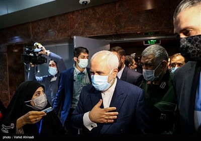 محمدجواد ظریف وزیر امور خارجه در همایش مطالبات حقوقی بین‌المللی دفاع مقدس