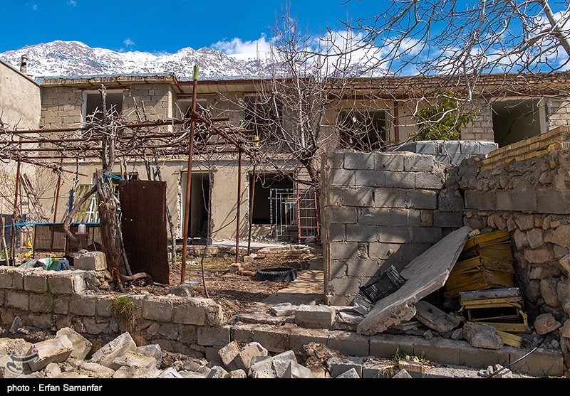 آخرین اخبار از زلزله 5.3 ریشتری کردستان| خسارت زلزله به 30 واحد مسکونی روستاهای مرزی مریوان و بانه/ 4 مصدوم تاکنون/ 4 استان غربی در وضعیت زرد