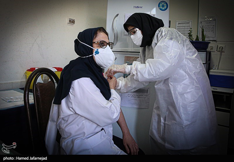 عضو کمیسیون بهداشت مجلس: تعداد پزشک متخصص در ایران یک‌سوم استاندارد جهانی است