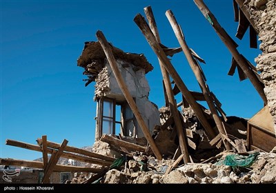 امداد رسانی به زلزله زدگان شهر سی سخت