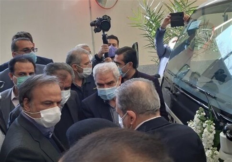 کامیون تازه ایرانی وارد خط تولید شد / افتتاح 3 کارگاه تولیدی با حضور وزیر صنعت