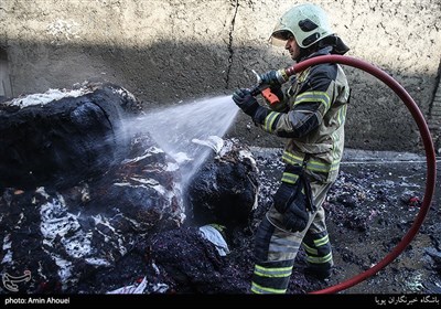 آتش سوزی انبار پنبه در مولوی