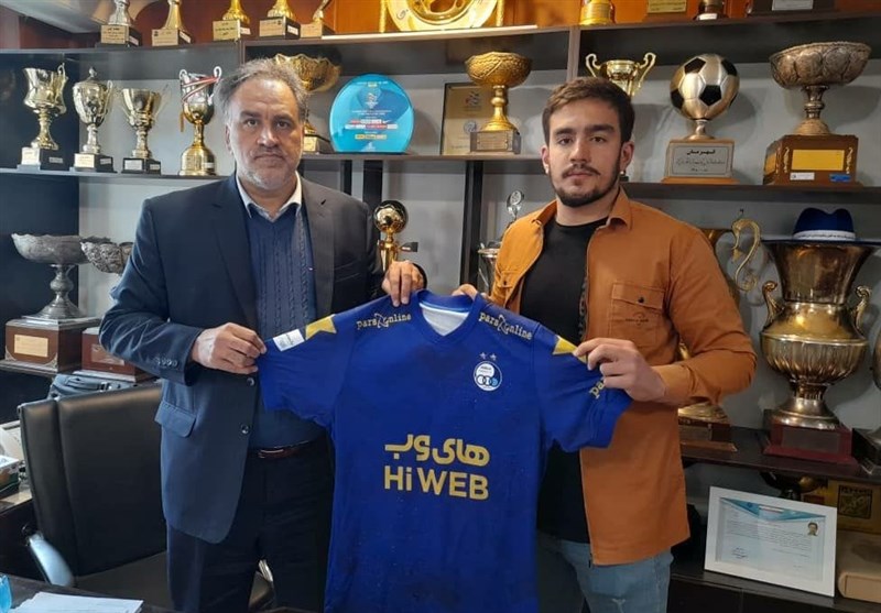 Former Persepolis Keeper Bayat Joins Esteghlal