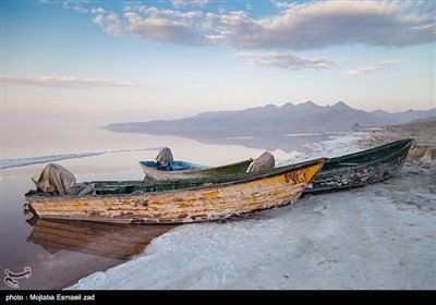 14 رودخانه دائمی ، 7 رودخانه فصلی و 39 مسیل در سال های گذشته، روانه دریاچه ارومیه می شدند . 