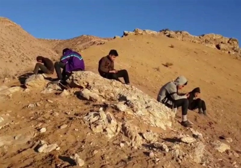 والدین دانش‌‎آموزان روستای &quot;چنار برم&quot; در کهگیلویه و بویراحمد نگران وضعیت تحصیلی فرزندانشان هستند