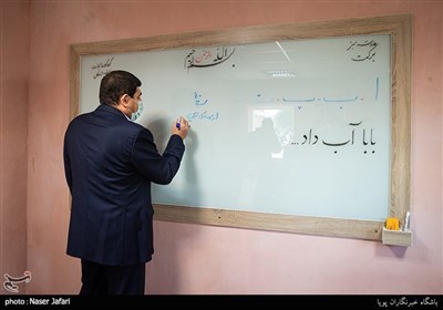  محمد مخبر رییس ستاد اجرایی فرمان امام (ره) در آئین بهره‌برداری از 100 مدرسه روستایی و عشایری