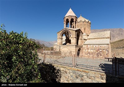 کلیسای استپانوس مقدس ، در 16 کیلومتری غرب جلفا و 890 متر مرتفع تر از سطح دریا ، در منطقه دره شام واقع شده است این اثر در تاریخ ۱۵ اسفند ۱۳۴۱ با شماره ثبت ۴۲۹ به‌عنوان یکی از آثار ملی ایران به ثبت رسیده‌است