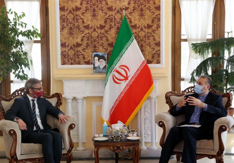 Iran Has New Scenarios, Adviser Warns JCPOA Violators