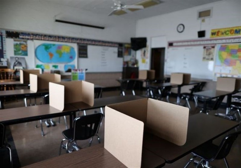 Los Angeles Schools, Teachers&apos; Union Reach Tentative Deal to Reopen Schools