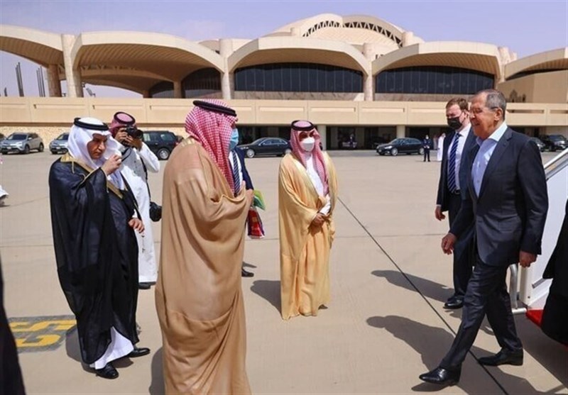 لاوروف بعد از امارات وارد عربستان شد/رایزنی بن سلمان با فرستاده پوتین درباره سوریه