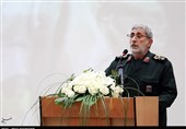 گفتوگوی صمیمانه فرمانده نیروی قدس سپاه با خانواده شهید برسنجی / سردار قاآنی: شهادت در مرام شهدای مدافع حرم نهفته بود + فیلم