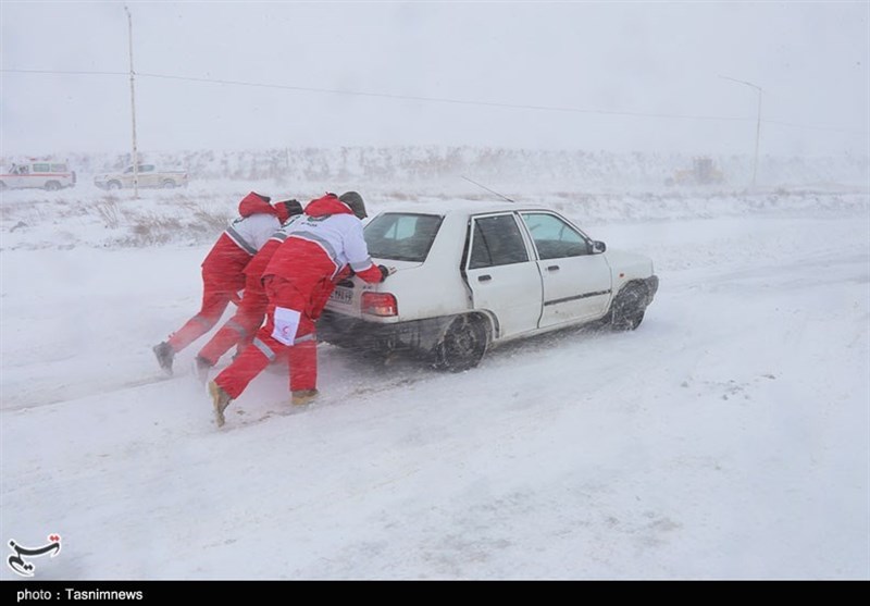 بارش سنگین برف در جاده‌های خراسان شمالی + تصاویر