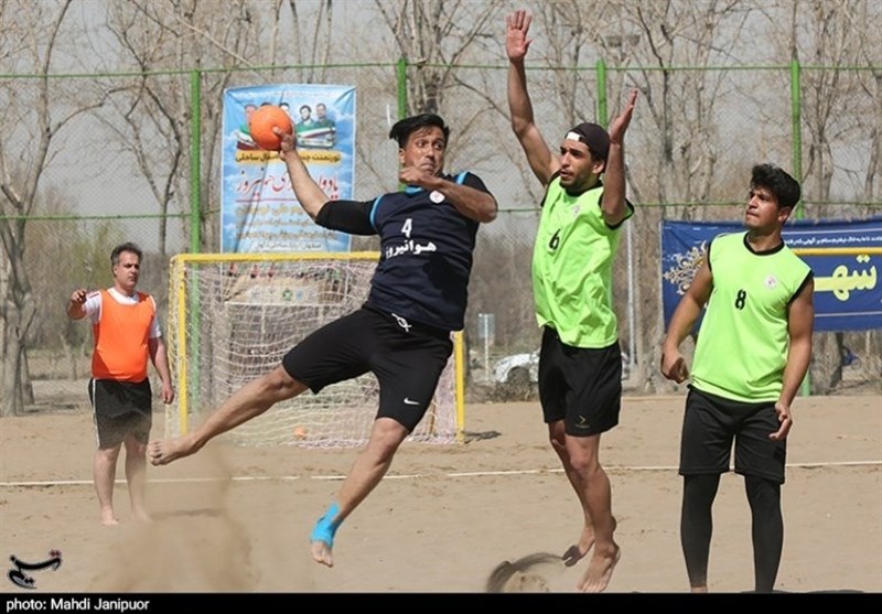مسابقات هندبال ساحلی جام شهدای هوانیروز اصفهان به روایت تصاویر