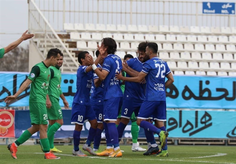 لیگ برتر فوتبال| برتری استقلال مقابل ماشین‌سازی در نیمه اول