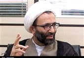 سلیمی:25 هزار نیروی مازاد در خودروسازی‌ها جمع شده‌اند/ ماجرای انتقال پرونده بازنشستگی روحانی
