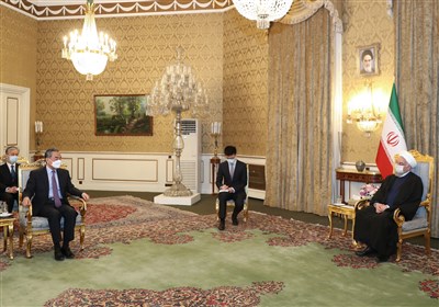  وزیر امور خارجه چین با روحانی دیدار کرد 