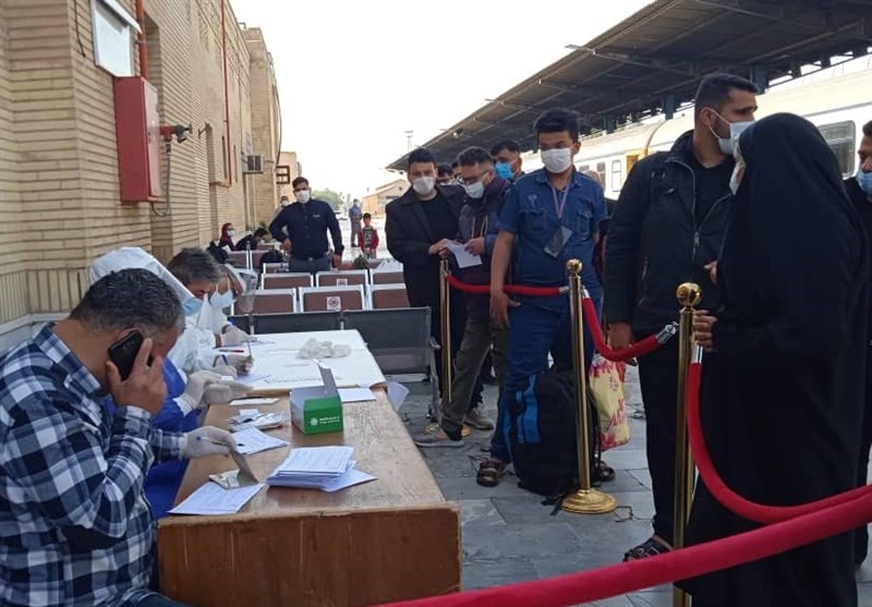 ‌جدال کادر درمانی و تشخیصی با کرونا در ایستگاه‌های راه آهن و فرودگاه‌های خوزستان + فیلم ‌