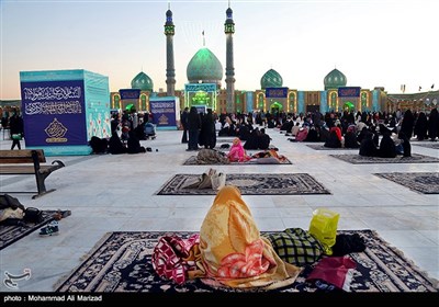 مسجد مقدس جمکران در شب نیمه شعبان