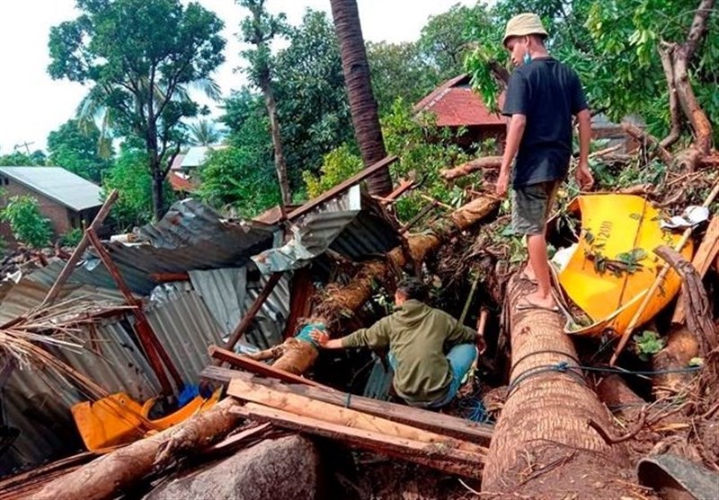 کشته‌های سیل و رانش زمین در اندونزی از 150 نفر عبور کرد + تصاویر