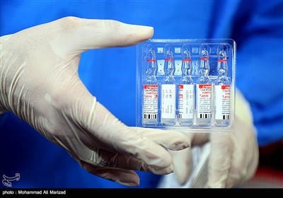 تزریق واکسن کرونا به عوامل اورژانس استان قم