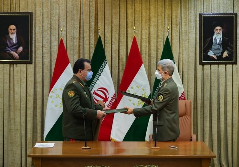 ایران وطاجیکستان توقعان على مذکرة للتعاون الدفاعی بینهما