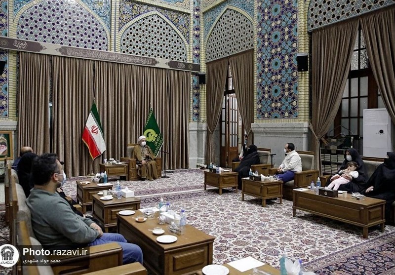 دیدار تولیت آستان قدس ‌با خانواده دانشمندان هسته‌ای/ چرخ صنعت هسته‌ای ایران با شهادت دانشمندانش متوقف نمی‌شود