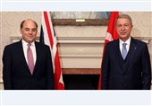 نتایج سفر وزیر دفاع ترکیه به انگلیس؛ گفت‌وگو درباره روابط نظامی و جریان گولن
