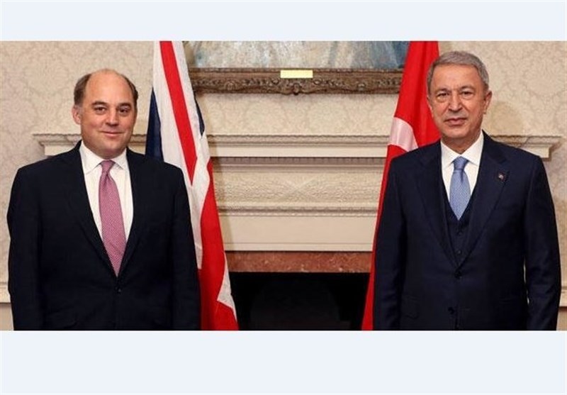 نتایج سفر وزیر دفاع ترکیه به انگلیس؛ گفت‌وگو درباره روابط نظامی و جریان گولن