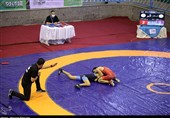رقابتهای انتخابی تیمملی کشتی فرنگی جوانان ـ سنندج| مربیان خوزستان و اصفهان: از نحوه برخورد داوران گلهمندیم/کشتیگیران کم آوردند