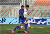 لیگ برتر فوتبال| تساوی گل‌گهر و ذوب‌آهن در نیمه اول