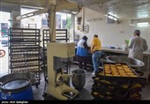 نظارت مستمر بر بازار مرغ، گوشت و نان در ورامین/ برخورد قانونی با متخلفان صنفی