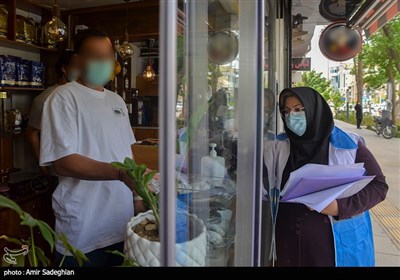 فعالیت اکیپ های گشت و نظارت بر اماکن عمومی به علت شیوع موج چهارم بیماری کرونا -شیراز