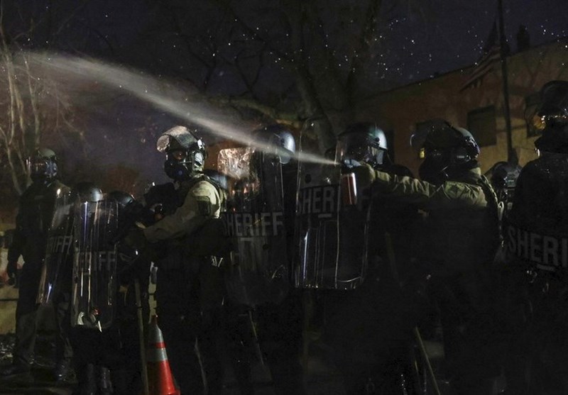Minneapolis Police Deploy Riot Control Gear against Crowd of Daunte Wright Protesters (+Video)