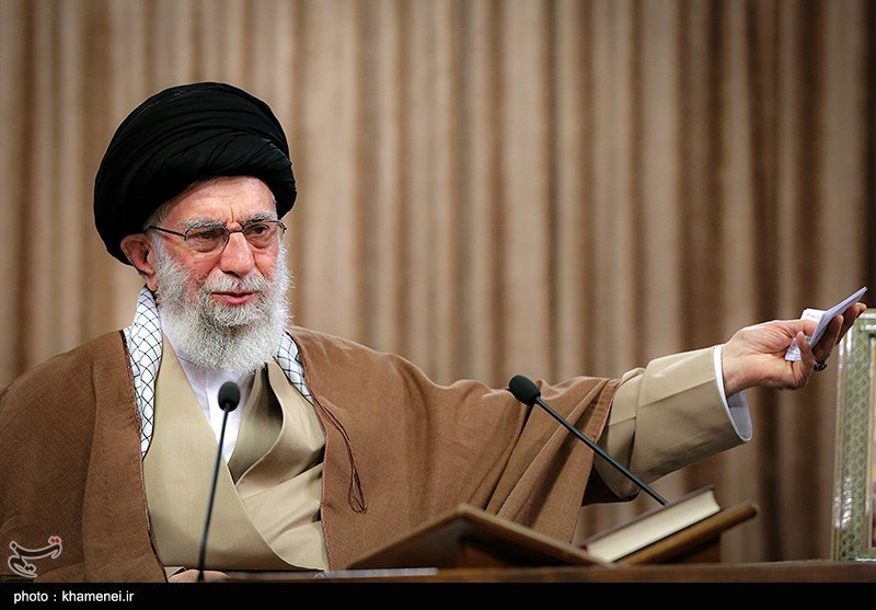 Leader Pardons over 2,800 Iranian Inmates