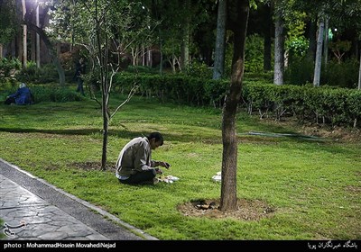 برنامه سی شب 30 احسان ويژه طبخ و توزيع غذا براي كارتن خوابها