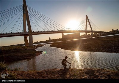 کاهش ورودی آب به رودخانه کارون و ساحل سازی اشتباه باعث شده تا جلوه زیبای کارون از بین برود