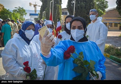 با توجه به قرار گرفتن در روز ارتش ،امیر سرتیپ دوم ابوالقاسم رضایی فرمانده ارشد آجا در فارس و کهگیلویه و بویراحمد به همراه مسئولین استانی از کادر درمان این بیمارستان قدردانی کردند.