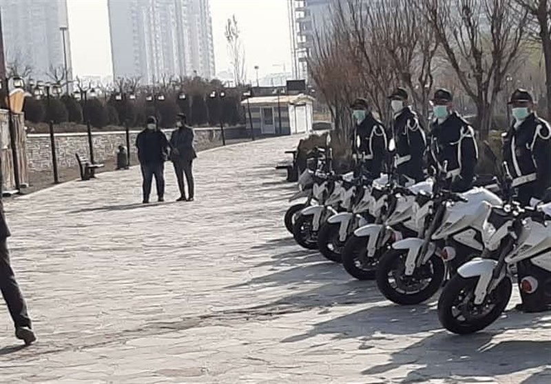 به‌کارگیری موتورسیکلت‌های برقی در مجموعه دریاچه شهدای خلیج فارس