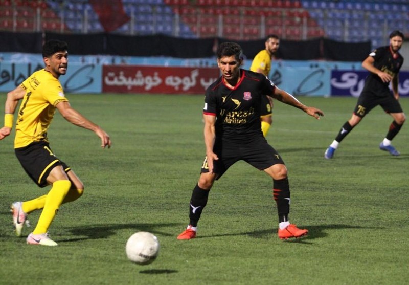 10-Man Sepahan Beats Nassaji in IPL