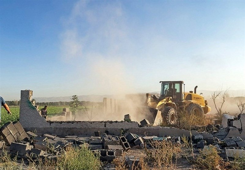 رفع تصرف 990 هکتار از اراضی ملی تاکستان / آزاد‌سازی 7 هکتار از بستر و حریم رودخانه